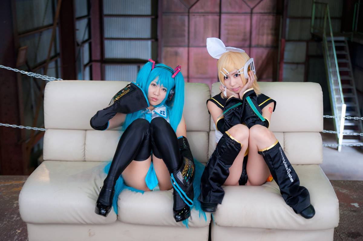 [Cosplay] cos unifies two sisters